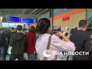 free первый за четыре года прямой рейс из москвы приземлился в аэропорту тбилиси американские марионетки попытались hd