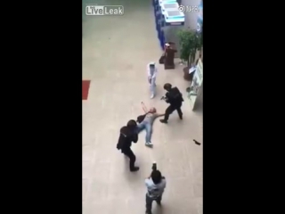 free женщина полицейский переоделась в медсестру и застрелила нападавшего hd