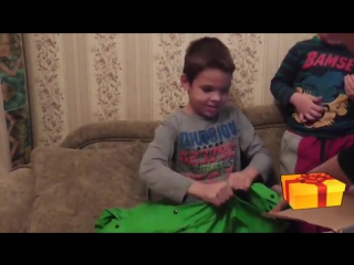 free посылка большая с разными сладостями и игрушками box with different sweets and toys unpaking hd