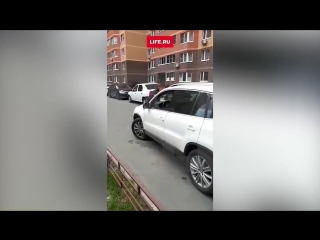 free в подмосковье женщина на авто пыталась сбить полицейского hd