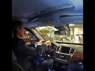 free у мужика в машине всё равно железные яйца hd