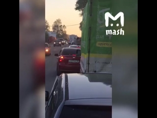 free скучающая парочка занялась сексом в пробке под питером hd