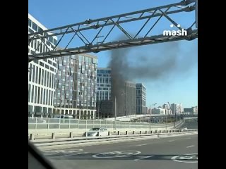 free полыхали строительные леса у строящегося жк west garden на улице генерала дорохова hd