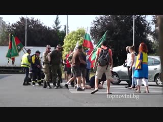 free в болгарии избили украинцев вышедших протестовать против ночных волков hd