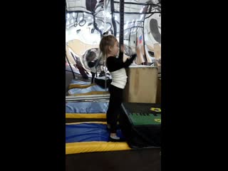 free платонова алиция учится делать переворот назад hd