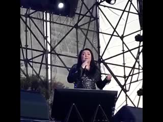 free муж меня послал молодые на концерте в донецке поделилась подробностями личной жизни hd