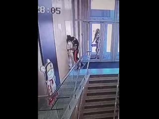 free россиянка русская зажималась с каазцем пока ее муж работает на трех работах и пытается поднять семью hd