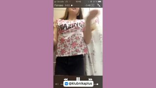 free молодая девчуля раздевается на камеру ради денег hd