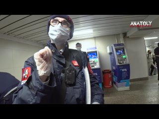 free контролер кидается спасение людей от штрафов борзый мент быкует штраф в метро hd