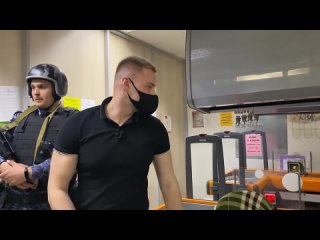 free просроченный мент быкует и запрещает снимать наказали борзого мента задержание и росгвардия hd