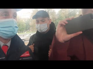 free начальник контролёров угрожает ментам они ставят его на место контролер без маски штрафует за маски hd