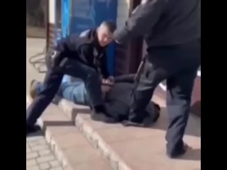 free 18 обосравшиеся по самые помидоры хохлы ищут крайних среди таких же хохлов у себя в куеве hd