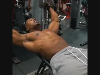 free strength of body очень крутое упражнение от опытного спортсмена на грудные мышцы hd