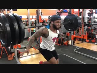 free strength of body парень без рук поднимается с упора лежа со штангой hd