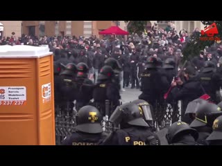 free 18 чехия столкновения между полицией и спортивными болельщиками протестующими против мер covid 18 10 2020 hd