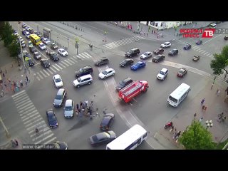 free особое мнение камеры видеонаблюдения сняли как скутер врезался в пожарку в екатеринбурге hd
