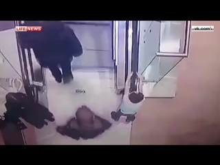 free особое мнение пятилетняя девочка сорвалась с эскалатора в тц в новом уренгое hd