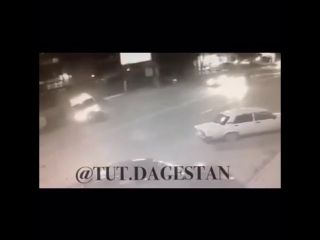 free особое мнение иномарка протаранила машину скорой помощи в центре махачкалы 13 12 2015 hd