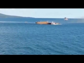 free особое мнение сегодня недалеко от острова бали под воду ушёл паром с полусотней человек 04 03 2016 hd