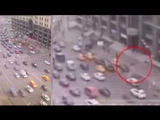 free особое мнение москва промышленный альпинист сорвался с 13 этажа и погиб видео с камер наблюдения hd