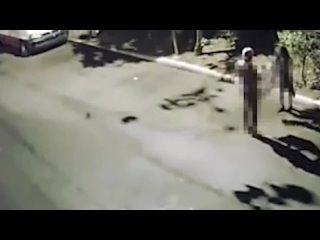 free парочку любовников бесцеремонно выкинули из машины в которой они занимались сексом hd