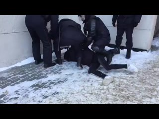 free фашизация режима под предлогом самоизоляции правящий олигархат запретил все митинги и даж mp4 hd