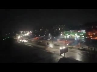 free большая колонна бронетехники двигалась ночью по гродно несколько колонн бмп 2 двигалис mp4 hd