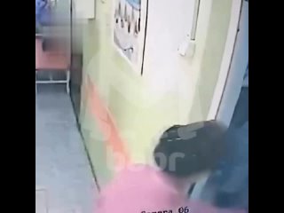 free беременная иркутянка напала на медсестру в поликлинике которая отказалась принимать ее без очереди hd