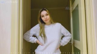 free alina rai трахает в задницу и ей похоже это нравится hd
