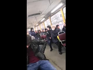 free вот такой молодой человек катается в транспорте в екатеринбурге hd