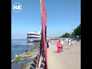 free в перми моторка потеряла управление и врезалась в причал hd