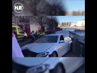 free в питере машина врезалась в толпу людей hd