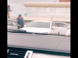 free а она ему мигала и показывала что она немного левее но мужик в итоге нашёл её hd