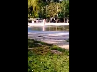 free новороссийск женщина голая моется в фонтане hd