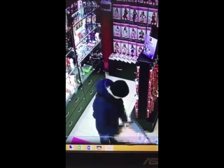 free в москве чувак прямо в секс шопе молодые искусственную попку hd