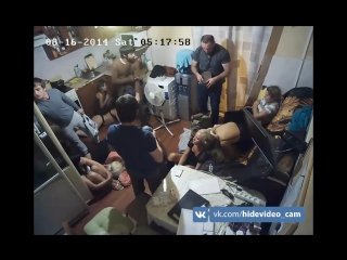 free налёт на хату проституток в москве звук raid to an apartment prostitutes in порно мамка сиськи домашнее любительское hd