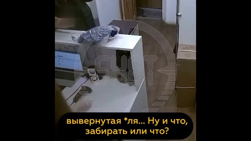 free мужик заехал в пункт выдачи забрать заказы жены но она попросила его проверить состояние платья и началось шоу hd