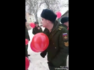 free житель смоленска забрался на автовышку чтобы сделать предложение своей девушке hd