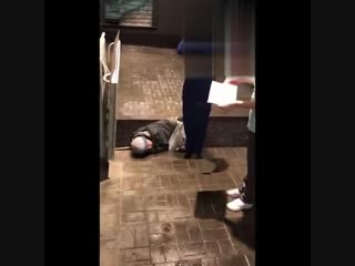 free в петразоводске охраннику больницы скорой медицинской помощи не понравился вид пациента hd