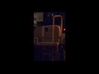 free примерно так в екатеринбурге убирают снег по ночам девушки засняли hd