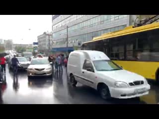 free после выхода порошенко с допроса началась драка hd