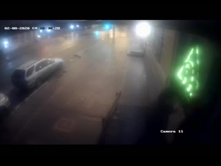 free в гомеле пьяные мужчины нокаутировали директора кафе который сделал им замечание и попросил не приставать к девочкам hd
