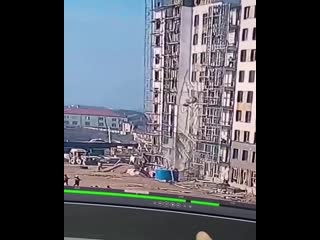 free в военном городке в районе ипподрома в дагестане рабочие упали в ходе выполнения строительных работ hd