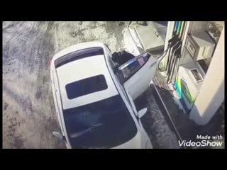 free в благовещенске женщина заехала на азс и залила бензин в канистру в салоне через несколько минут топливо взорвалось hd