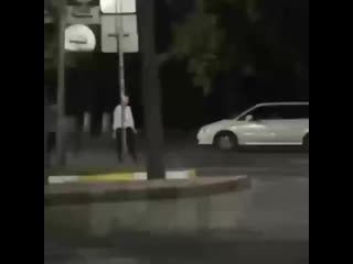 free вчера во время ночных беспорядков были разбиты стекла оптима ба 480 x 480 mp4 hd
