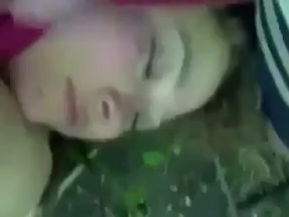 free после пьянки в лесу решил кончить на лицо спящей дурех hd