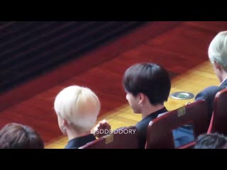free 190226 이데일리 문화대상 국민 jikook 평소에 둘이 이러고 노는구나 갑분연애 rabbit exclamation heart hatched chick 720 x 12 hd