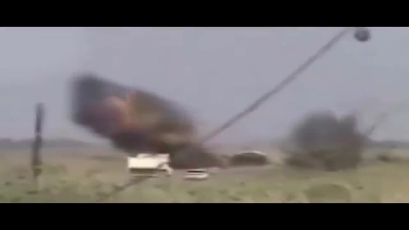 free жесть сирия реальные съемки подрыв танка на мине аж башню снесло сирия 2015 hd