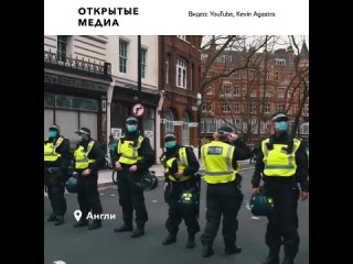 free хватит с меня локдауна человек с бензопилой хотел прорваться в парламент словении hd