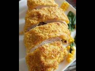 free сочная и нежная курочка в хрустящей и ароматной панирое hd